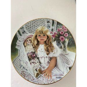 Edwin M. Knowles "Anna" Holding a Doll 1989 Collectible Plate by Corinne Layton‎